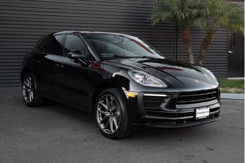 2022 Porsche Macan AWD