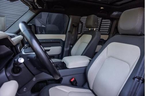 2023 Land Rover Defender 110 X-Dynamic SE