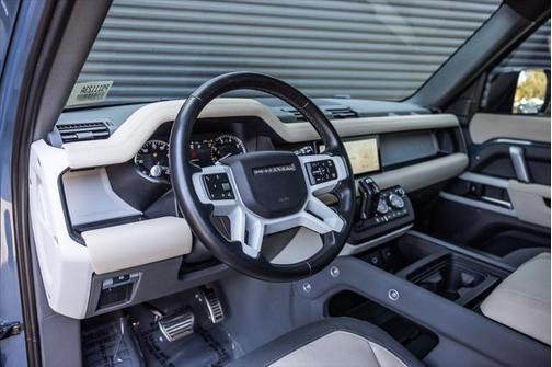 2023 Land Rover Defender 110 X-Dynamic SE