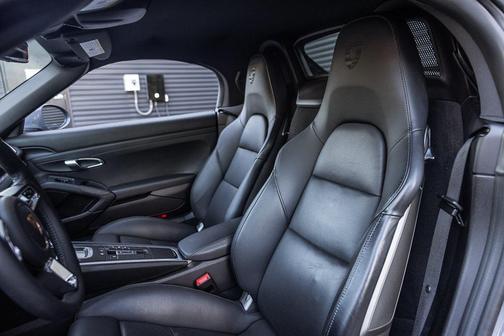 2023 Porsche 718 Boxster S