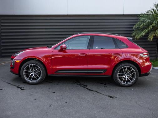 2025 Porsche Macan T