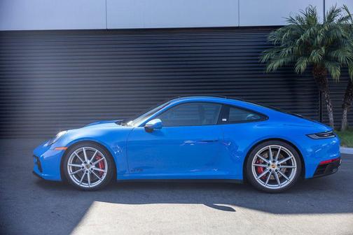 2024 Porsche 911 Carrera GTS