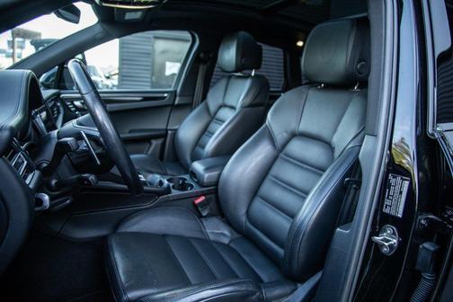 2022 Porsche Macan S