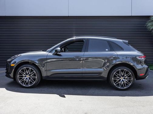 Volcano Grey Metallic 2023 Porsche Macan Macan