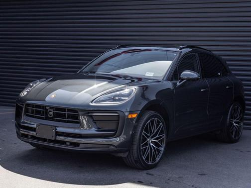 Volcano Grey Metallic 2023 Porsche Macan Macan