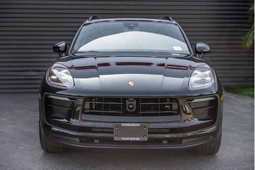 2024 Porsche Macan 