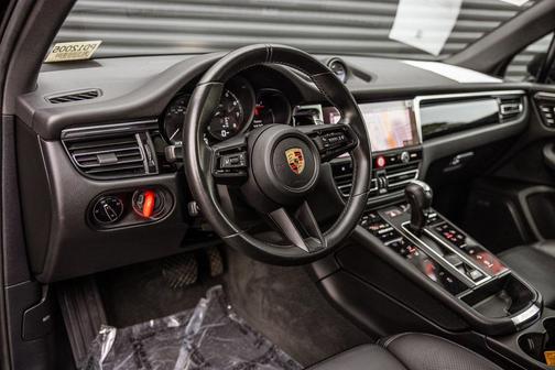 2024 Porsche Macan T
