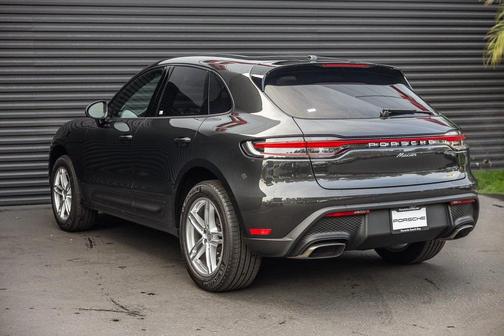 2025 Porsche Macan 