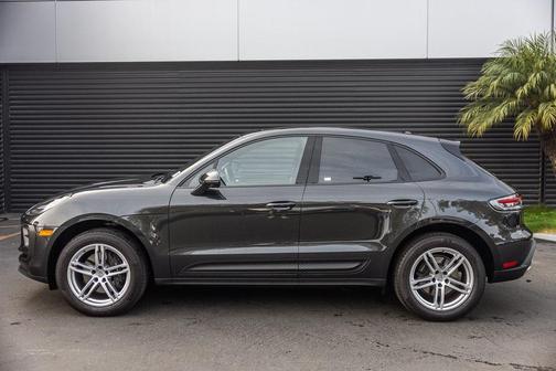 2025 Porsche Macan 