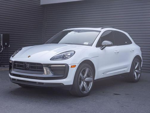 Carrara White Metallic 2024 Porsche Macan Macan