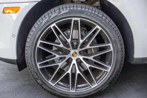 2024 Porsche Macan 