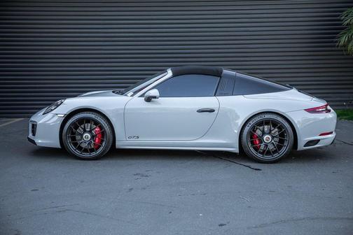 2019 Porsche 911 Targa 4 GTS