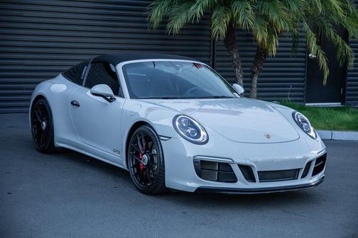 2019 Porsche 911 Targa 4 GTS
