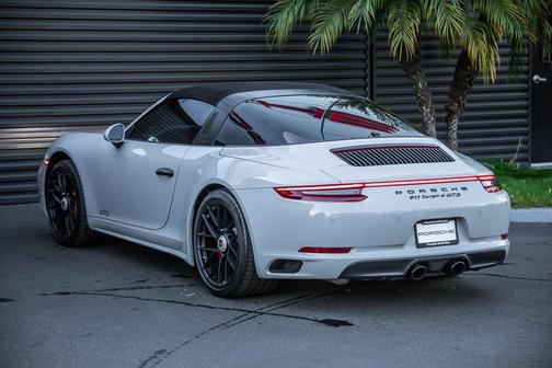 2019 Porsche 911 Targa 4 GTS