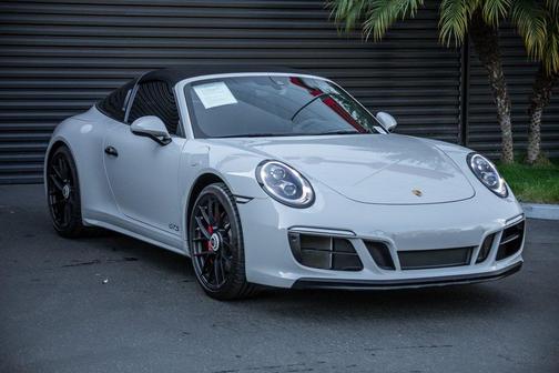 2019 Porsche 911 Targa 4 GTS