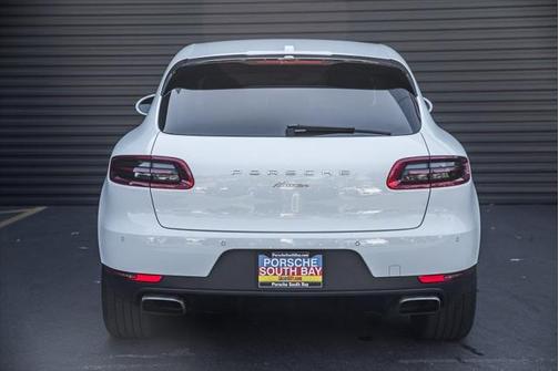 White 2017 Porsche Macan Macan