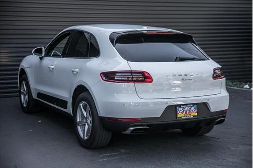 White 2017 Porsche Macan Macan