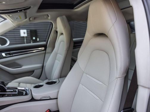 Carrara White Metallic 2023 Porsche Panamera Platinum Edition