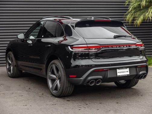 2026 Porsche Macan 