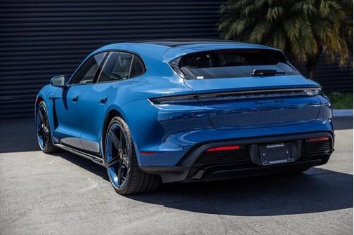 2023 Porsche Taycan Cross Turismo GTS