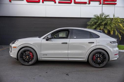 2026 Porsche Cayenne GTS