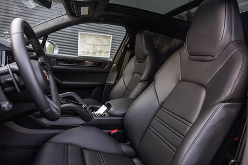 2026 Porsche Cayenne GTS