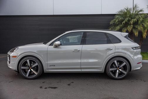 2026 Porsche Cayenne GTS