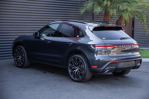 2025 Porsche Macan T