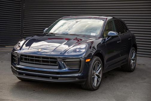 2022 Porsche Macan Base (PDK)