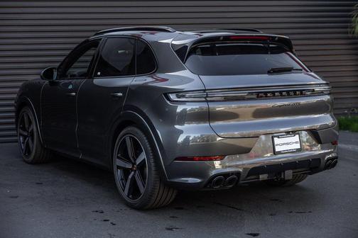 2026 Porsche Cayenne GTS