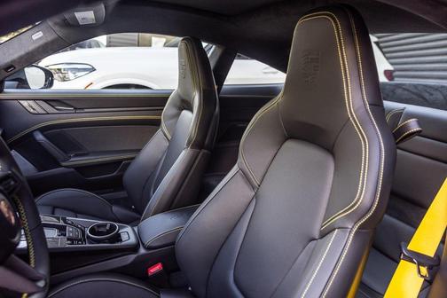 2026 Porsche 911 Carrera 4 GTS