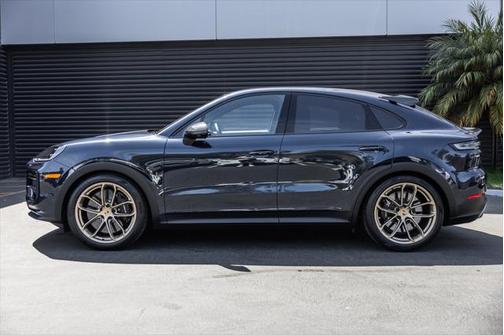 2025 Porsche Cayenne Turbo GT