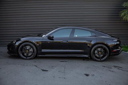 2022 Porsche Taycan 4S