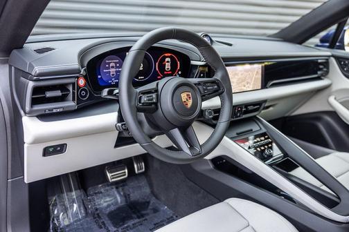 2025 Porsche Macan 4S
