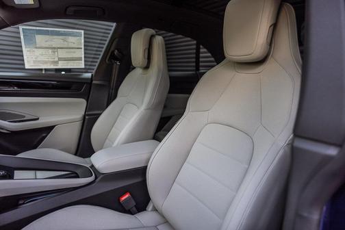 2025 Porsche Macan 4S