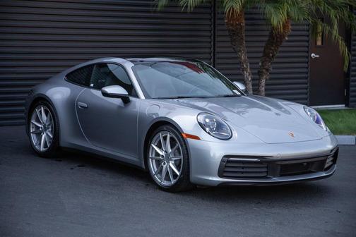 2022 Porsche 911 Carrera