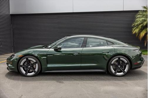 2025 Porsche Taycan 4