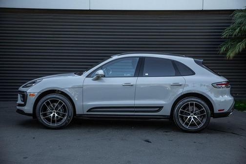 2023 Porsche Macan AWD