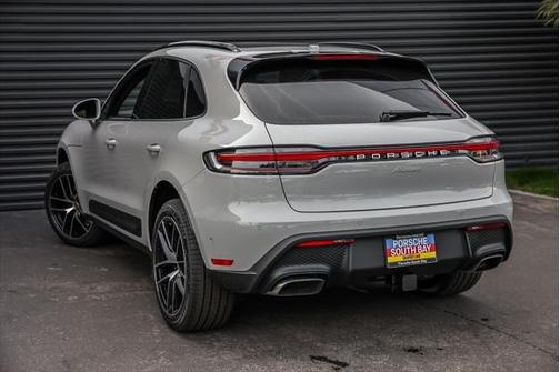 2023 Porsche Macan AWD