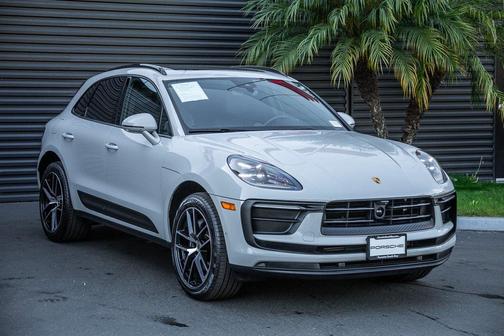 2023 Porsche Macan AWD