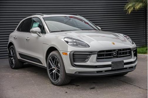 2023 Porsche Macan AWD