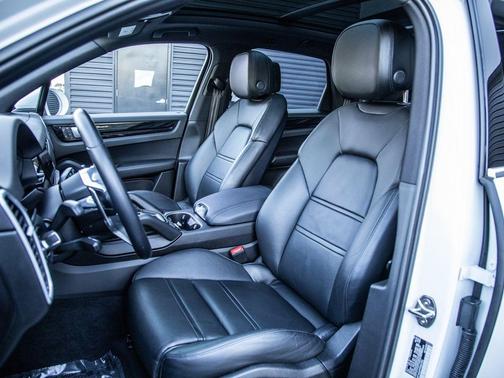 2023 Porsche Cayenne Cayenne