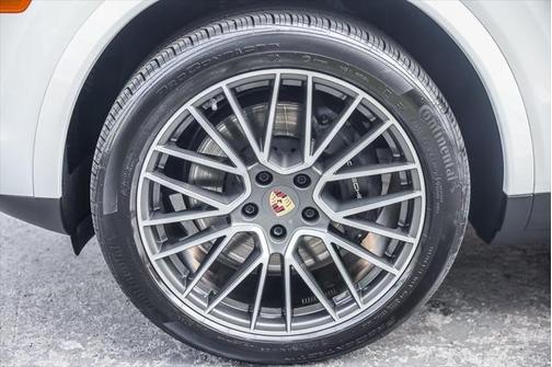 2023 Porsche Cayenne Cayenne