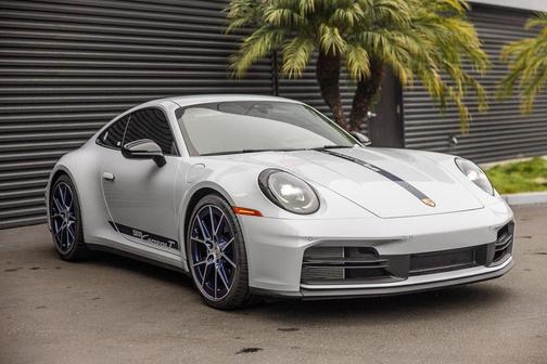 2025 Porsche 911 Carrera T