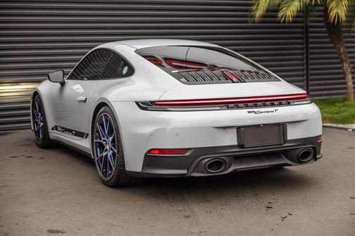 2025 Porsche 911 Carrera T