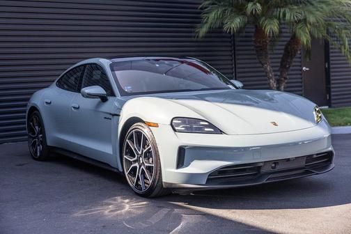 2025 Porsche Taycan 4