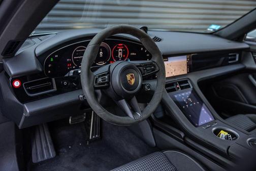 2025 Porsche Taycan 4