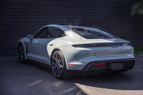 2025 Porsche Taycan 4