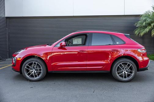 2026 Porsche Macan 