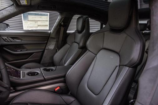 2026 Porsche Taycan GTS